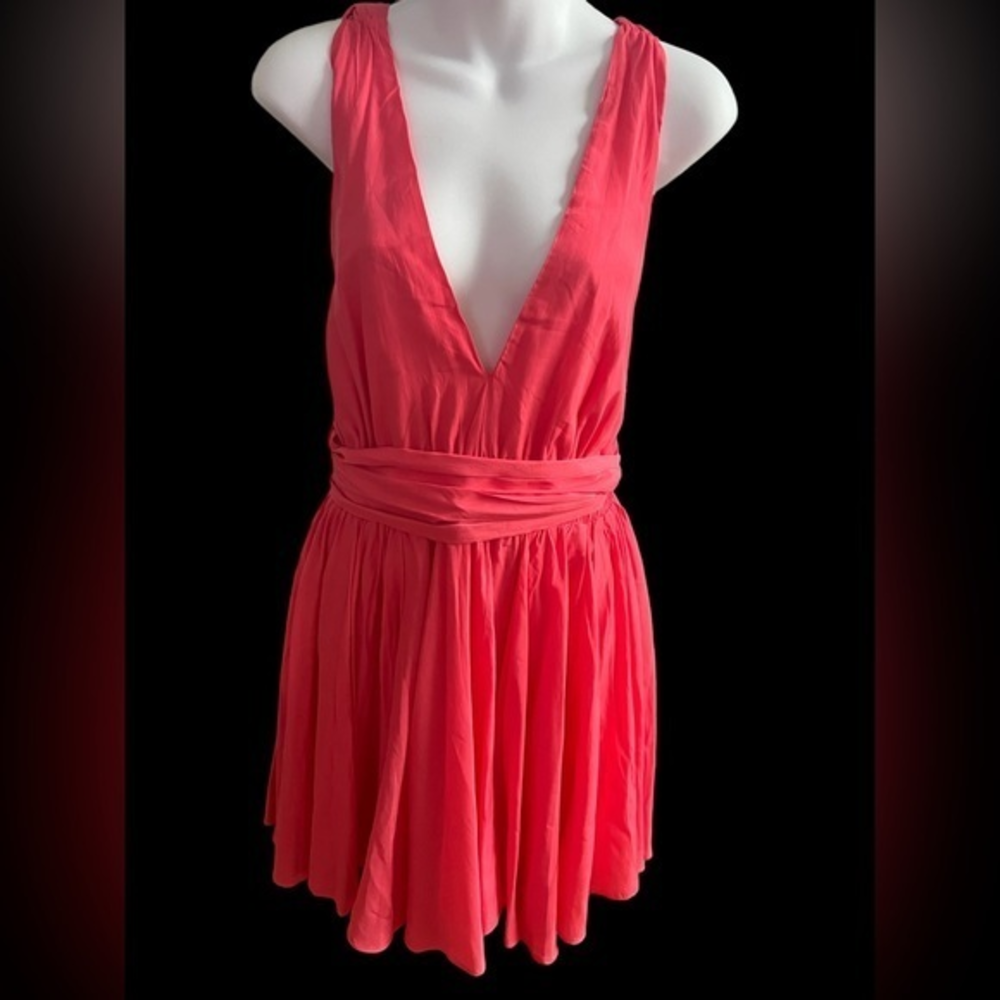 DO+BE NWT size Medium halter mini‎ Coral Dress